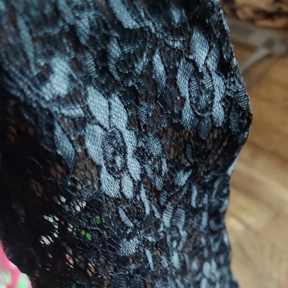 Black Over the Knee Boots with Sleek Silhouette - Picture 11 of 12